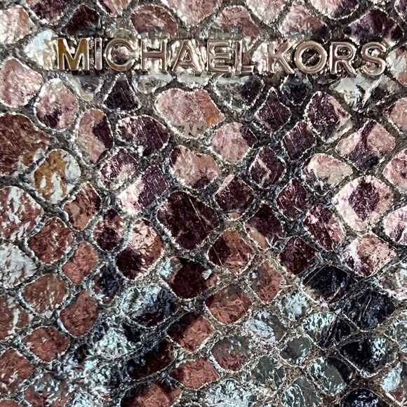 Michael Kors silver metallic clutch/shoulder bag - Picture 4 of 14